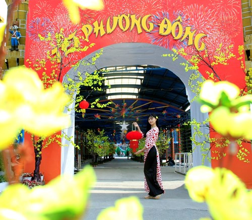 Tet of the Oriental at West Lake Water Park